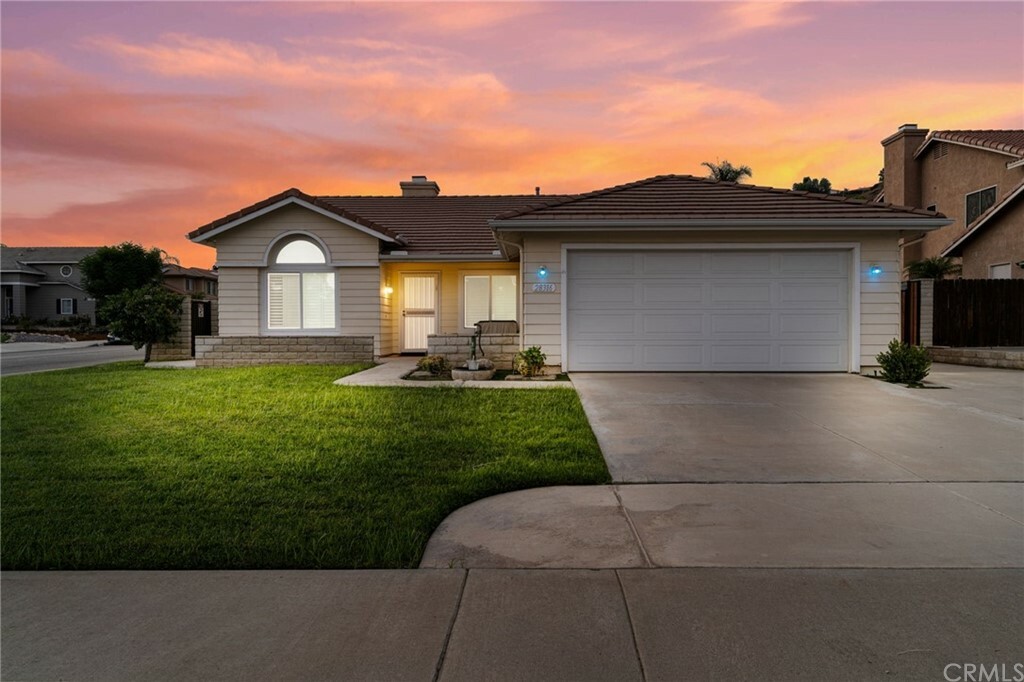Property Photo: 28316 Saddlebrook Place CA 92346