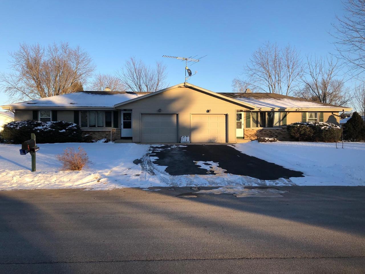 Property Photo:  604 Margate Dr  WI 53546 