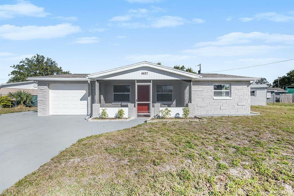 Property Photo:  4627 Koala Drive  FL 34690 