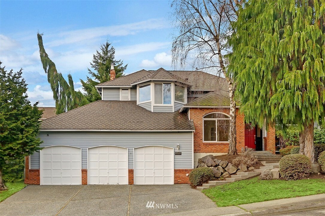 Property Photo: 11810 SE 78th Street WA 98056