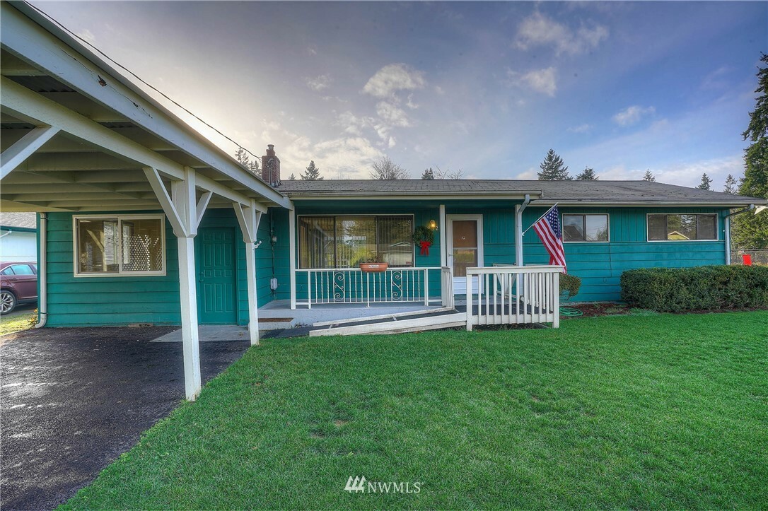 Property Photo:  912 141st Street S  WA 98444 