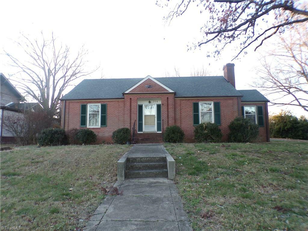 Property Photo:  204 S Glenn Street  NC 27048 