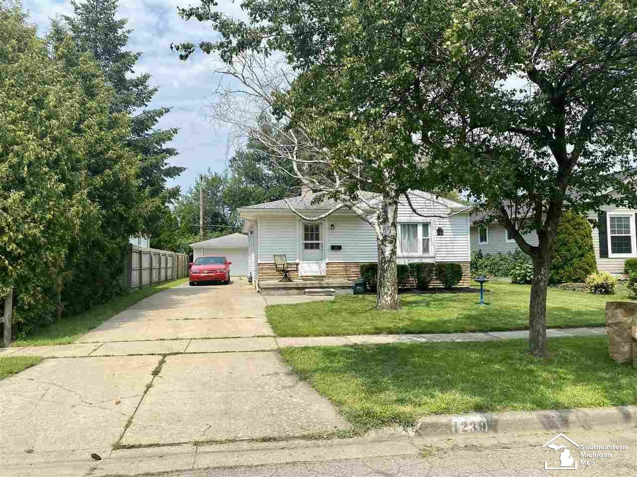 Property Photo:  1239 Arbor Ave.  MI 48162 