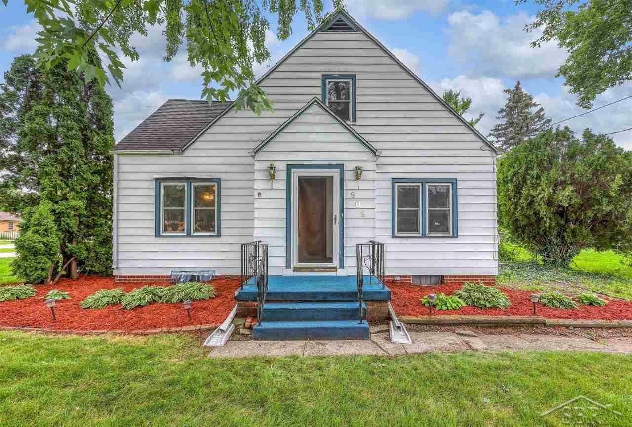 Property Photo:  909 Weiss Street  MI 48602 