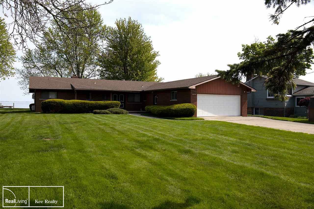 49252 Bayshore St  Chesterfield MI 48047 photo