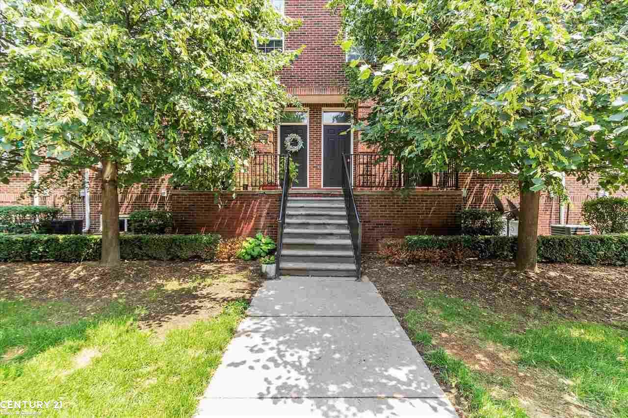 Property Photo:  43045 Burlington Dr  MI 48313 