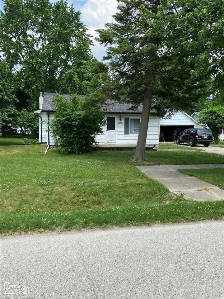 Property Photo:  34769 Benton  MI 48041 