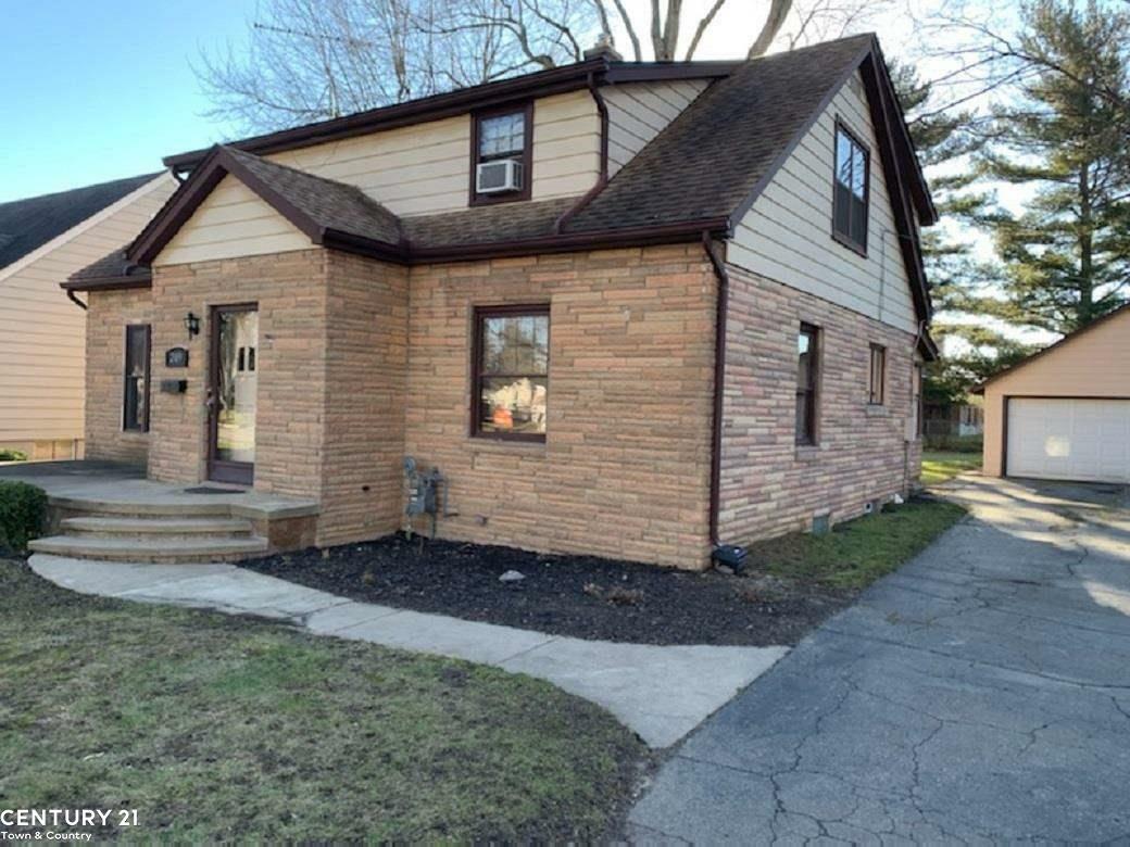 Property Photo:  209 Croswell  MI 48065 