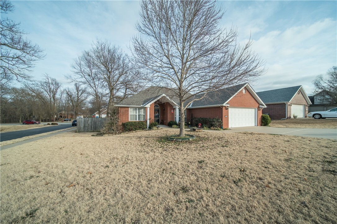 701 Maidstone Avenue  Bentonville AR 72712 photo