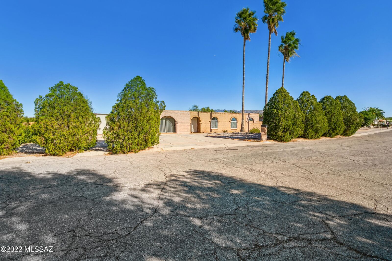 Property Photo:  1935 S Sunburst Drive  AZ 85748 