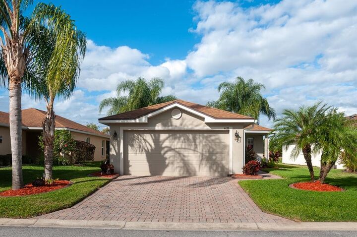 Property Photo: 4428 Turnberry Lane FL 33859