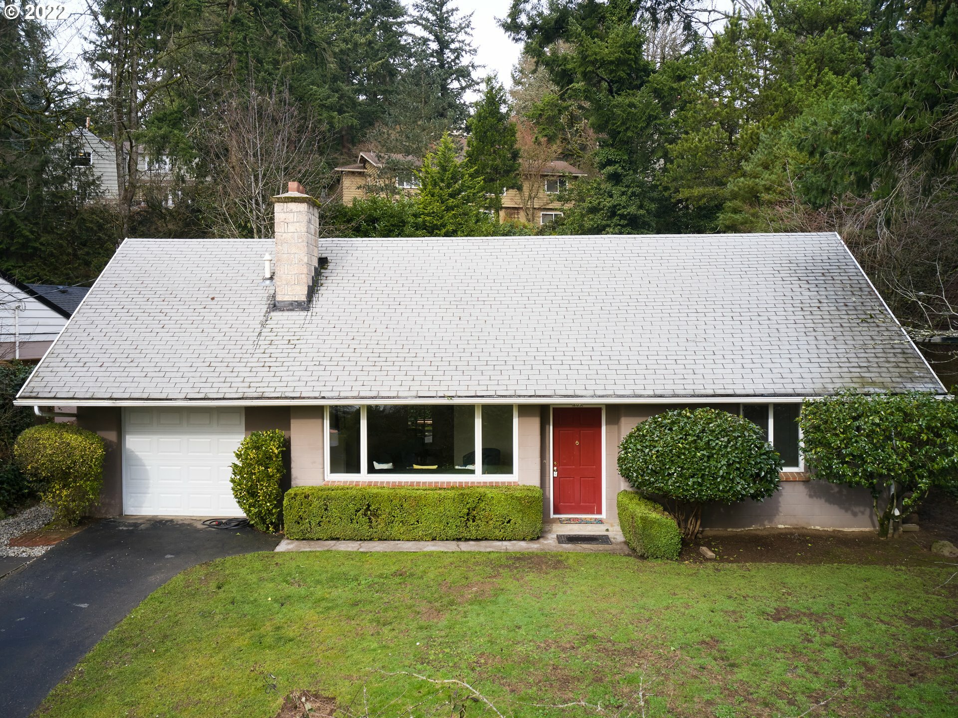Property Photo:  805 SW Westwood Dr  OR 97239 