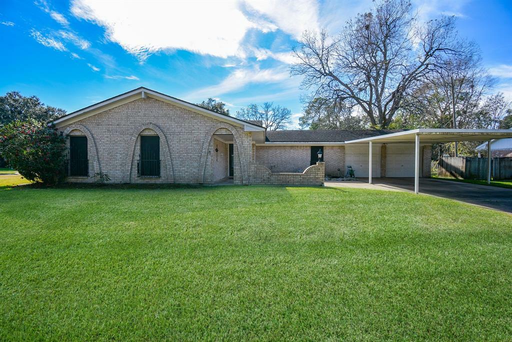 Property Photo: 103 Bluebonnet Street TX 77478