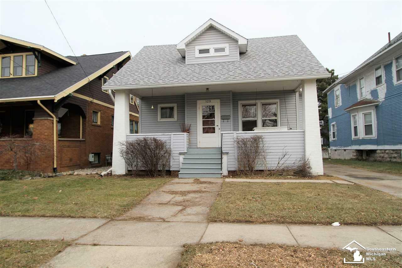 Property Photo:  129 E Seventh  MI 48161 