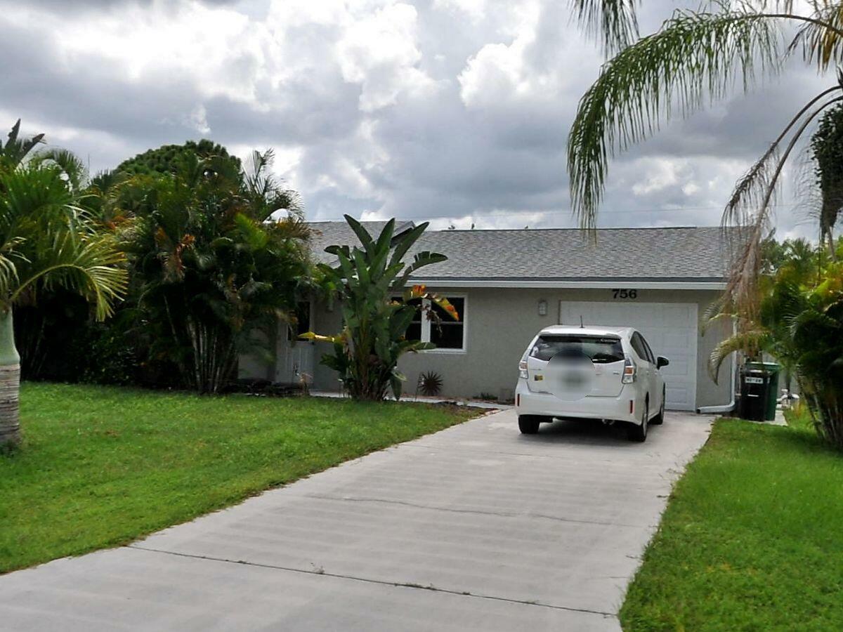 Property Photo:  756 SW Broadview Street  FL 34983 