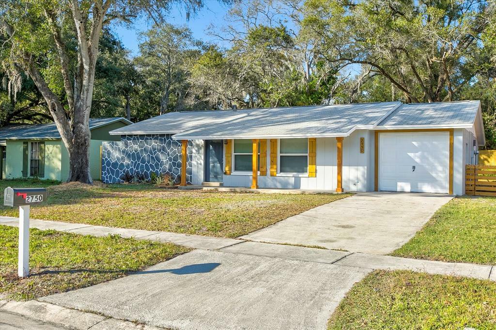 Property Photo: 2750 Edenwood Street FL 33759
