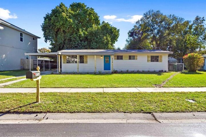 Property Photo: 4714 W Leila Avenue FL 33616