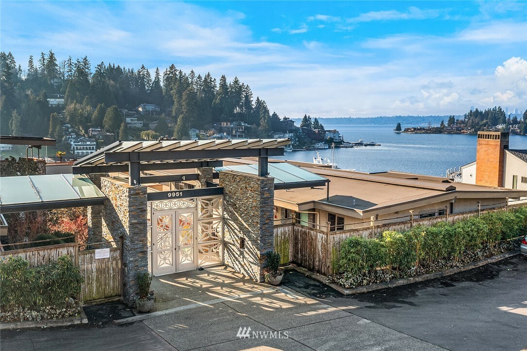 Property Photo:  9951 Lake Washington Boulevard NE 38  WA 98004 