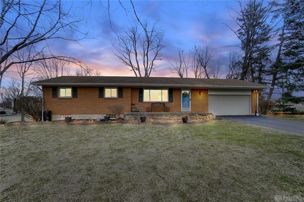 Property Photo: 207 Hibberd Drive OH 45458