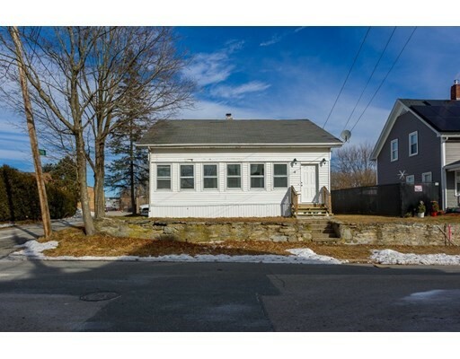 Property Photo: 4 Cross St MA 01571