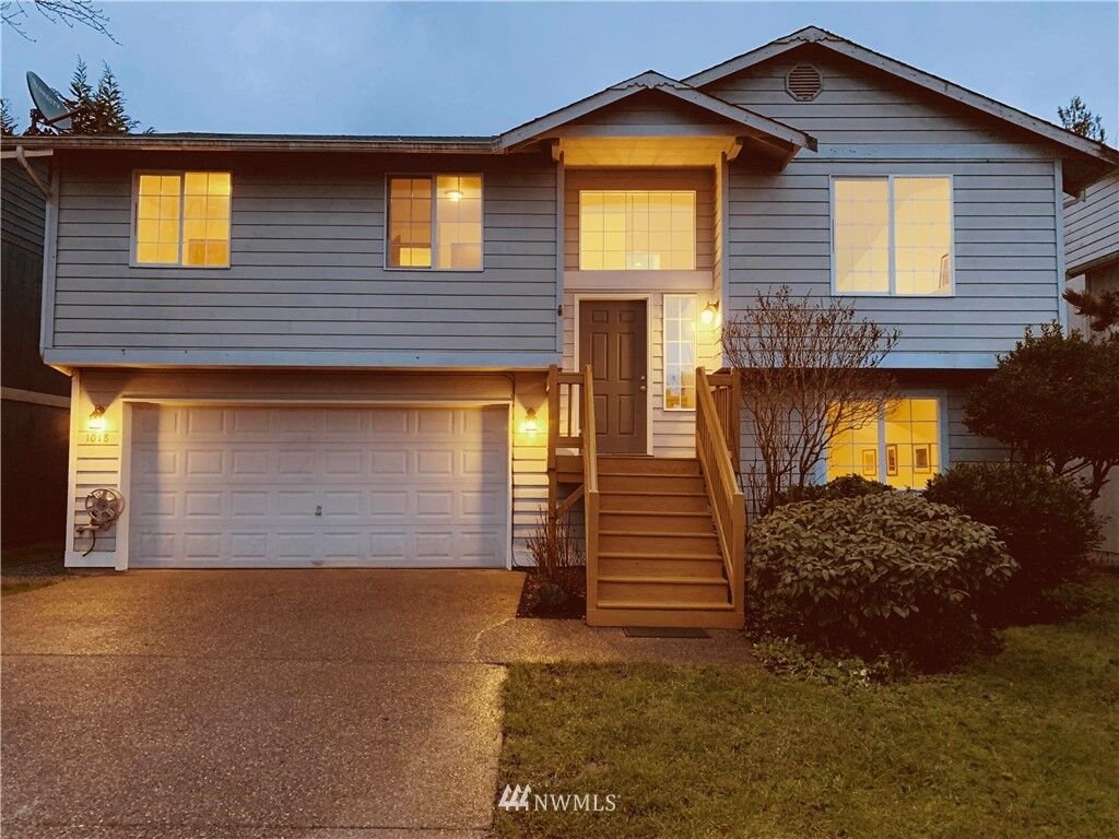 Property Photo:  1018  Merea Lane  WA 98294 