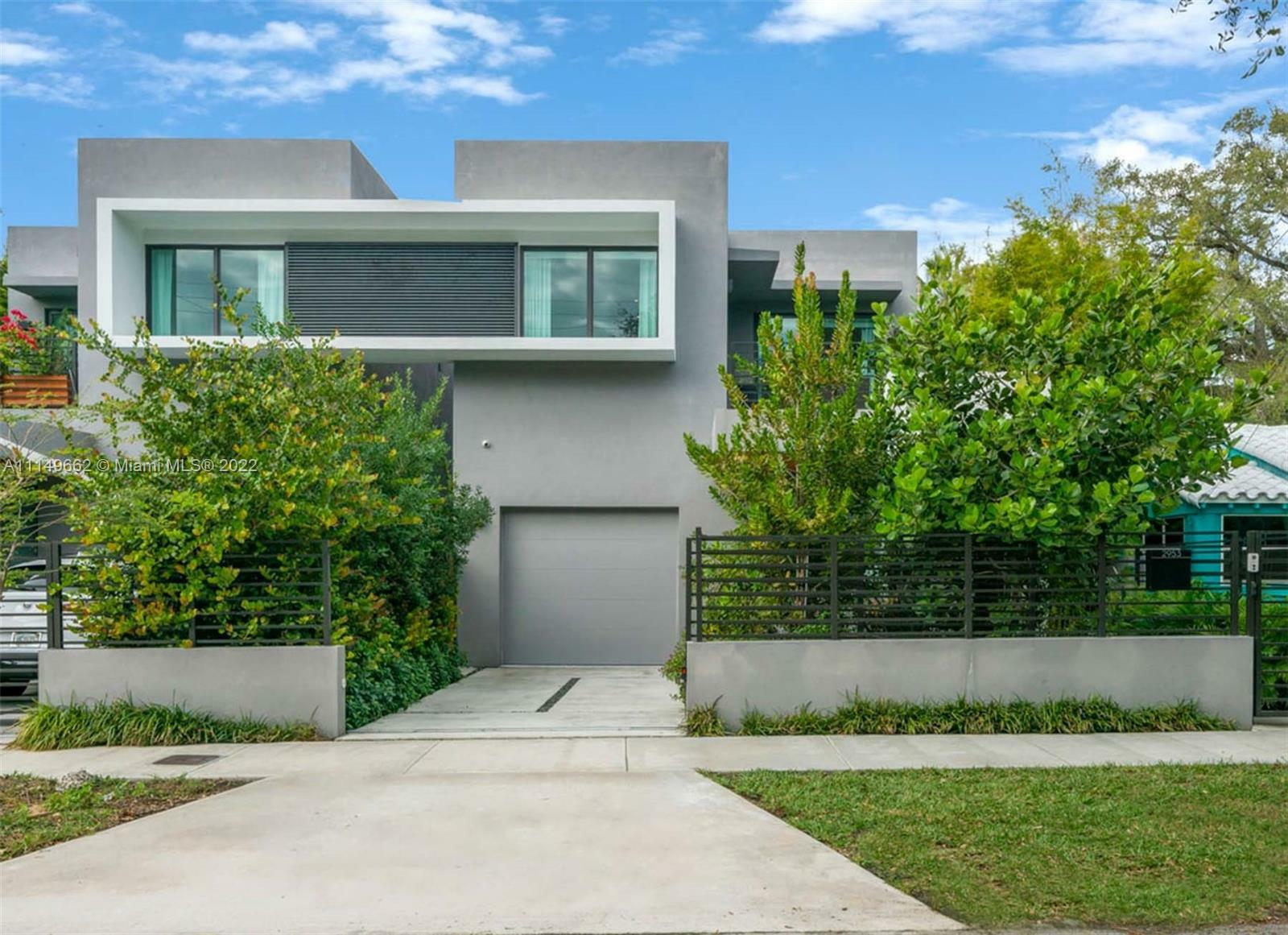 Property Photo: 2953 Shipping Ave 2953 FL 33133