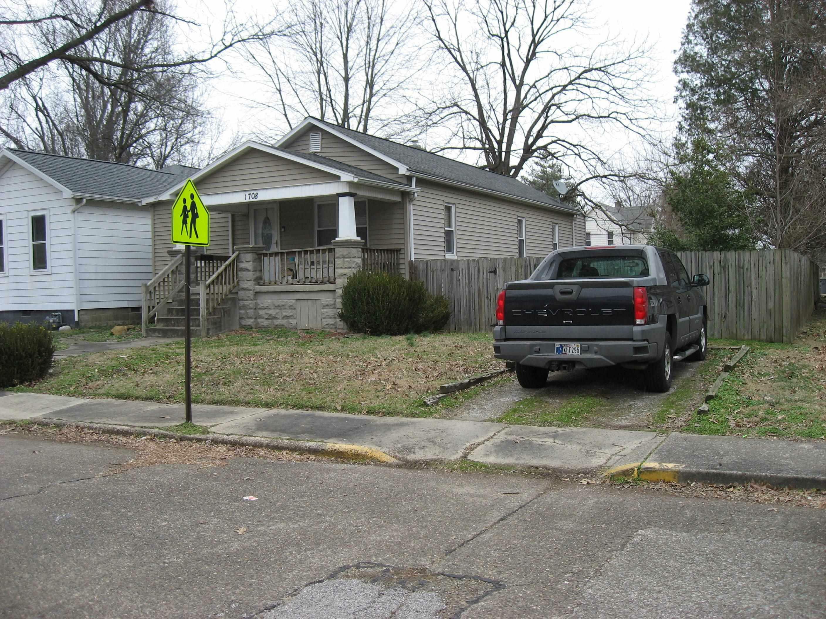 Property Photo:  1708 Glendale Avenue  IN 47712 