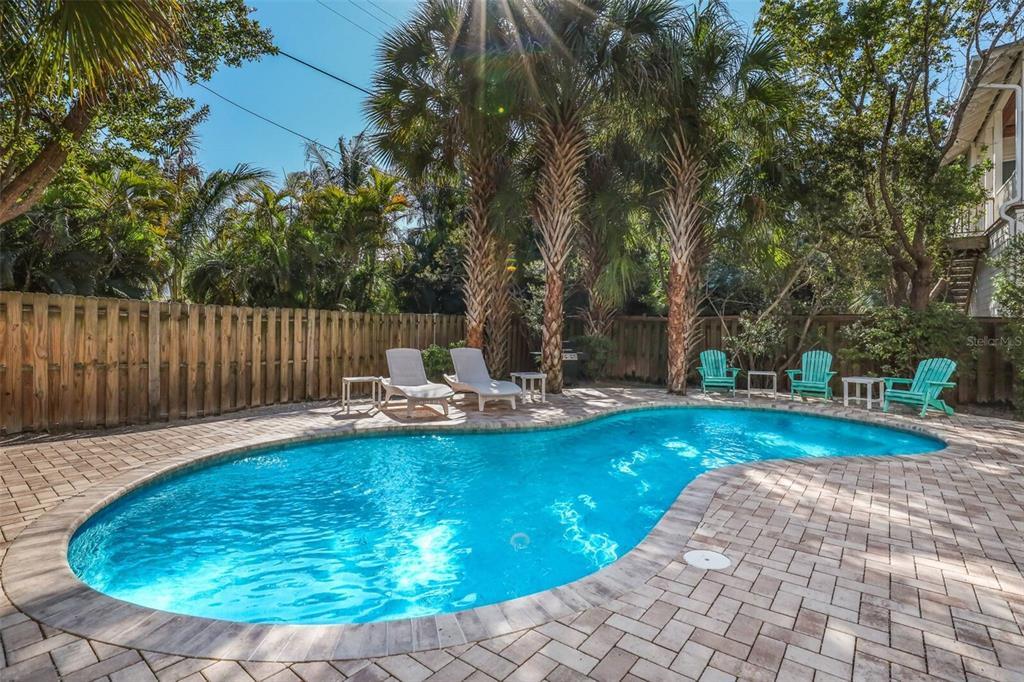 Property Photo: 315 Pine Avenue R FL 34216
