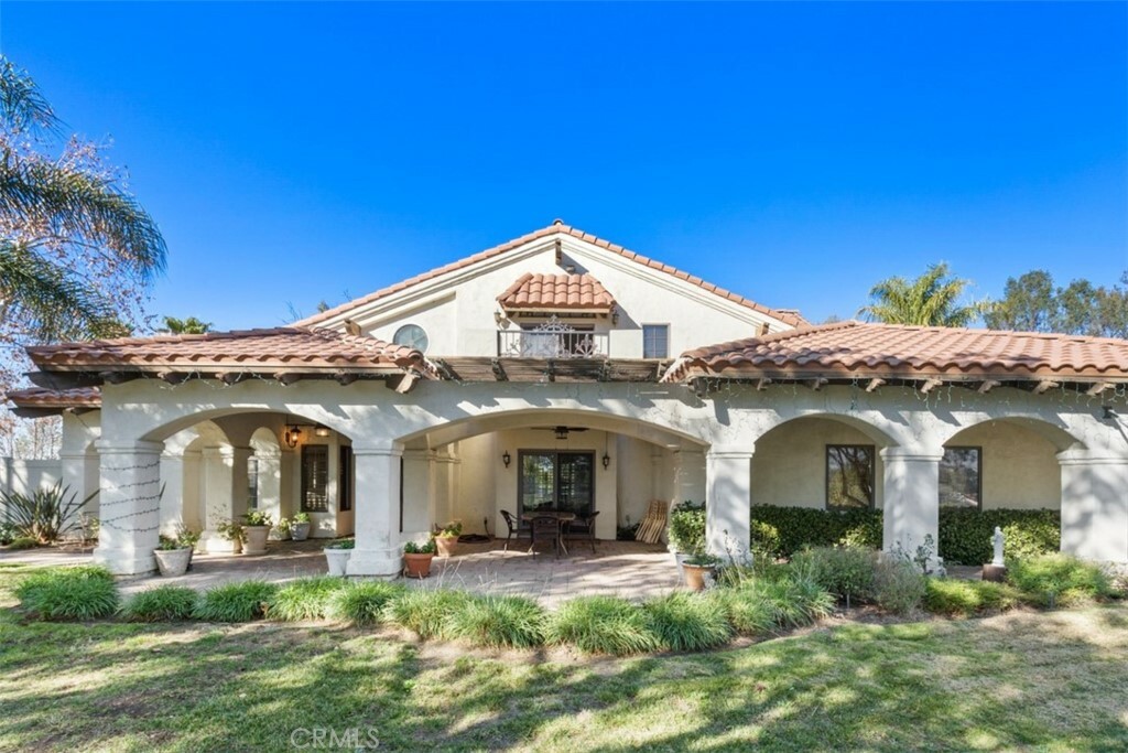 Property Photo:  41309 Avenida Biona  CA 92591 