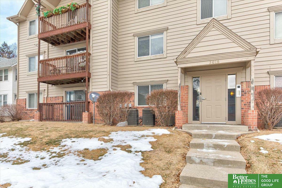 Property Photo: 5016 California 1 NE 68132