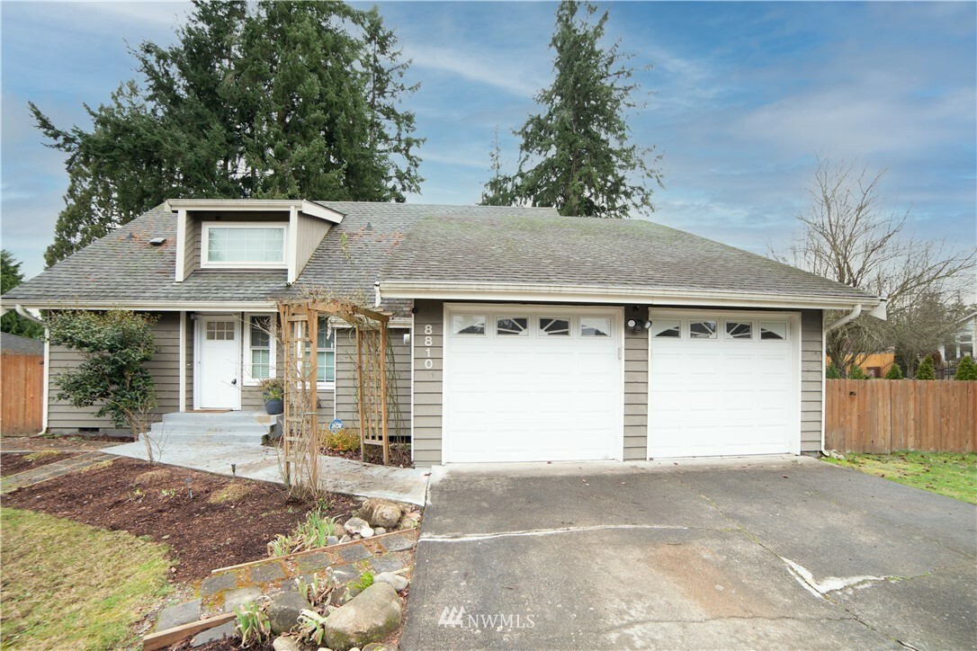 Property Photo:  8810 159th Street E  WA 98375 