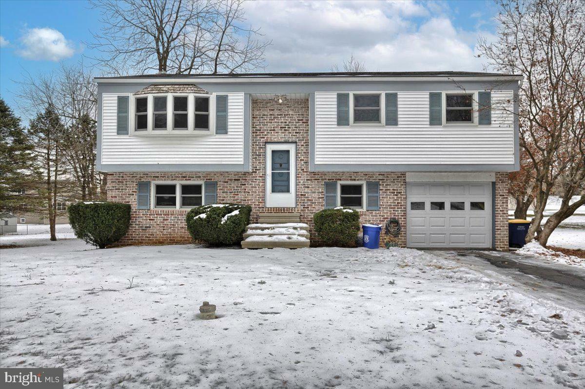 Property Photo:  417 Fairway Drive  PA 17055 