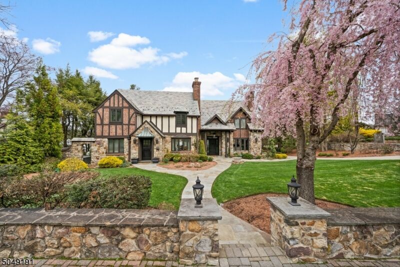 Property Photo: 5 Island Trl NJ 07871