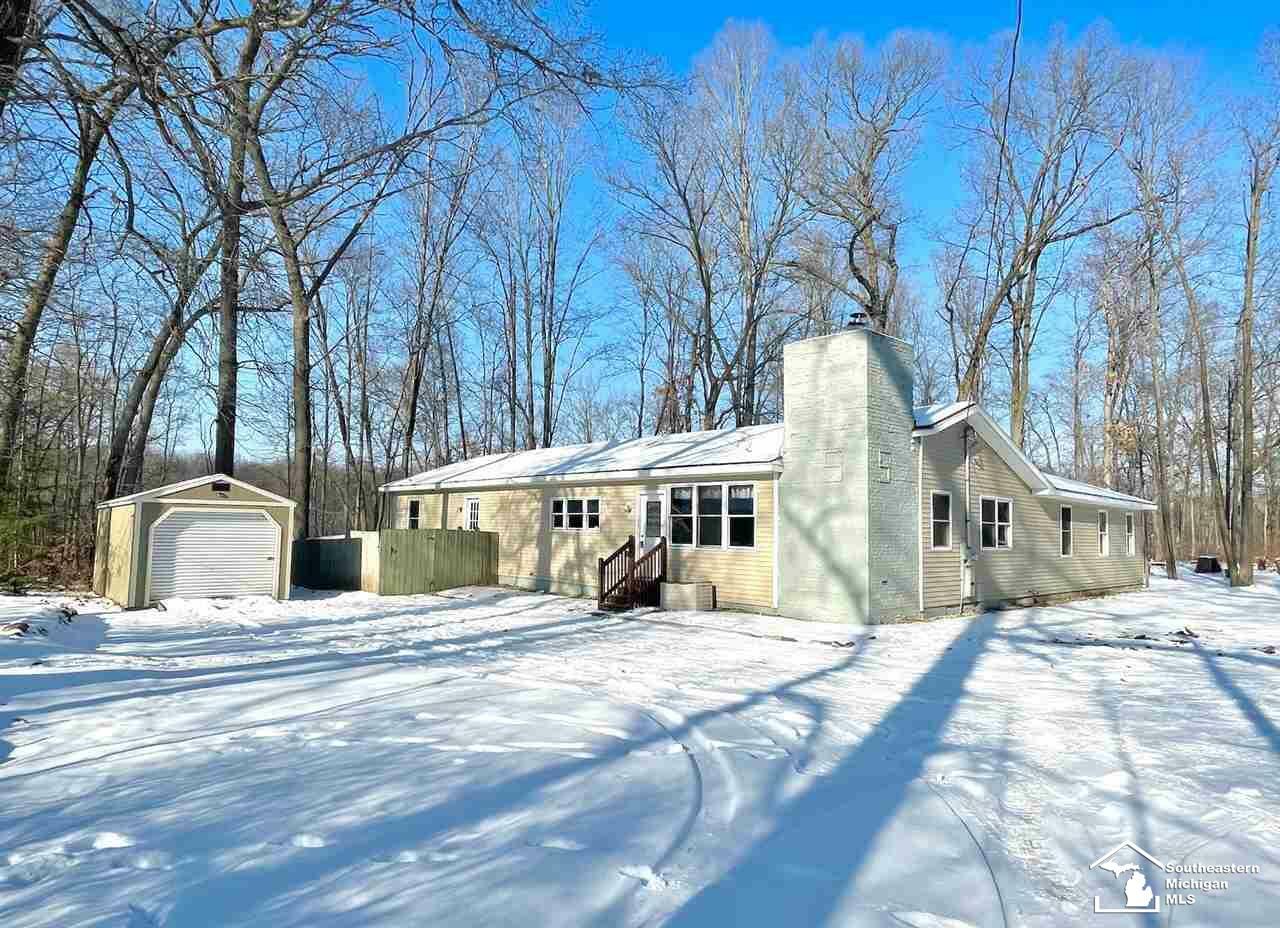 Property Photo:  2900 Edna Drive  MI 49240 