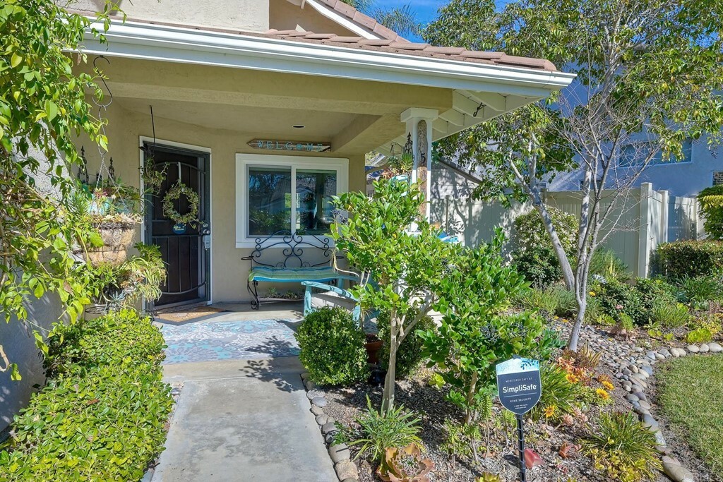 Property Photo:  535 Lupine Way  CA 92057 