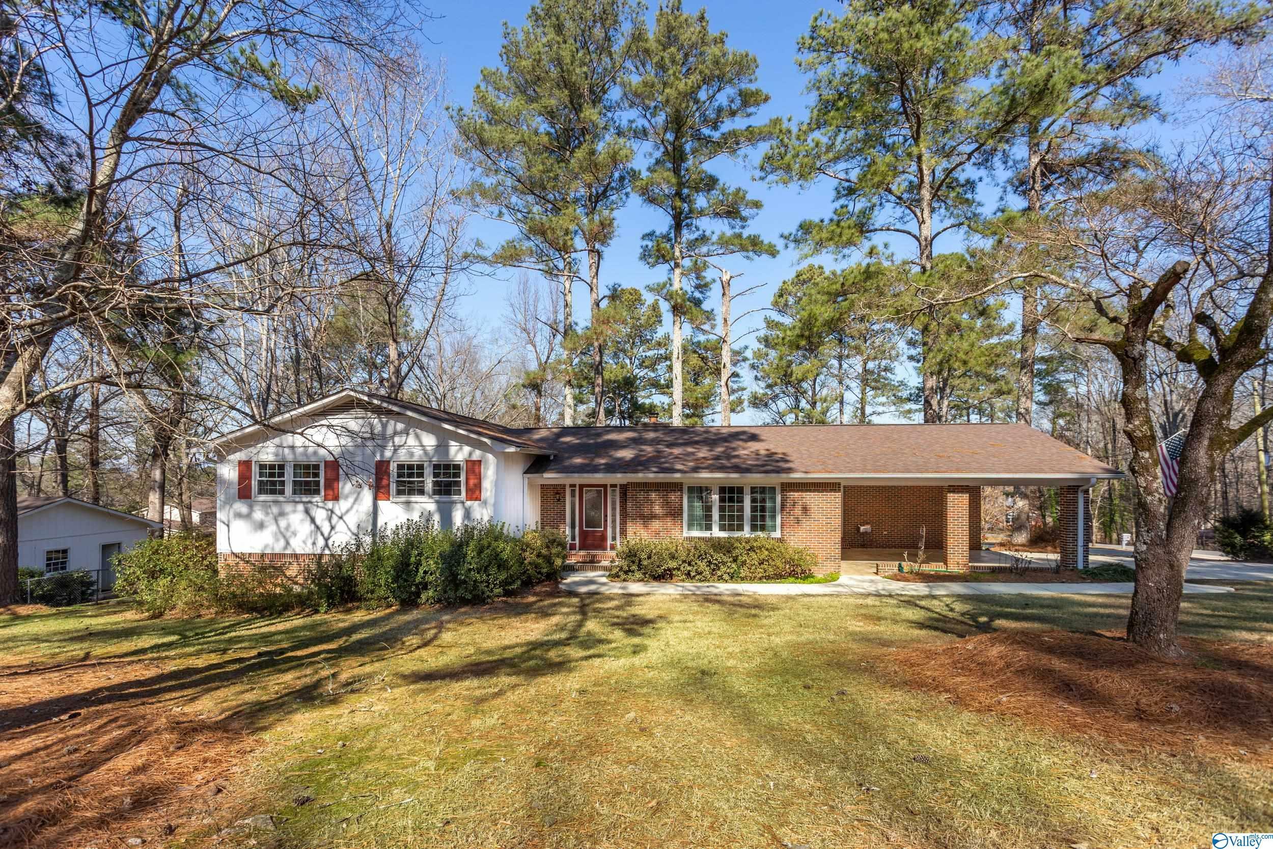 Property Photo:  125 Windy Hill Road  AL 35906 