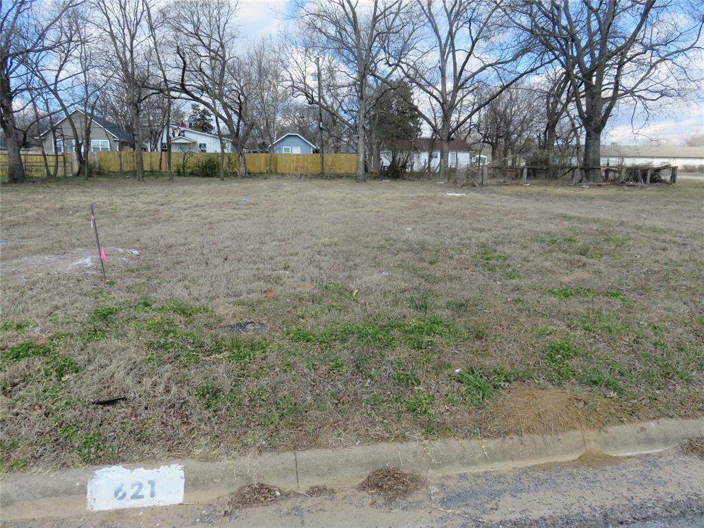 Property Photo:  621 E Murray Street  TX 75021 