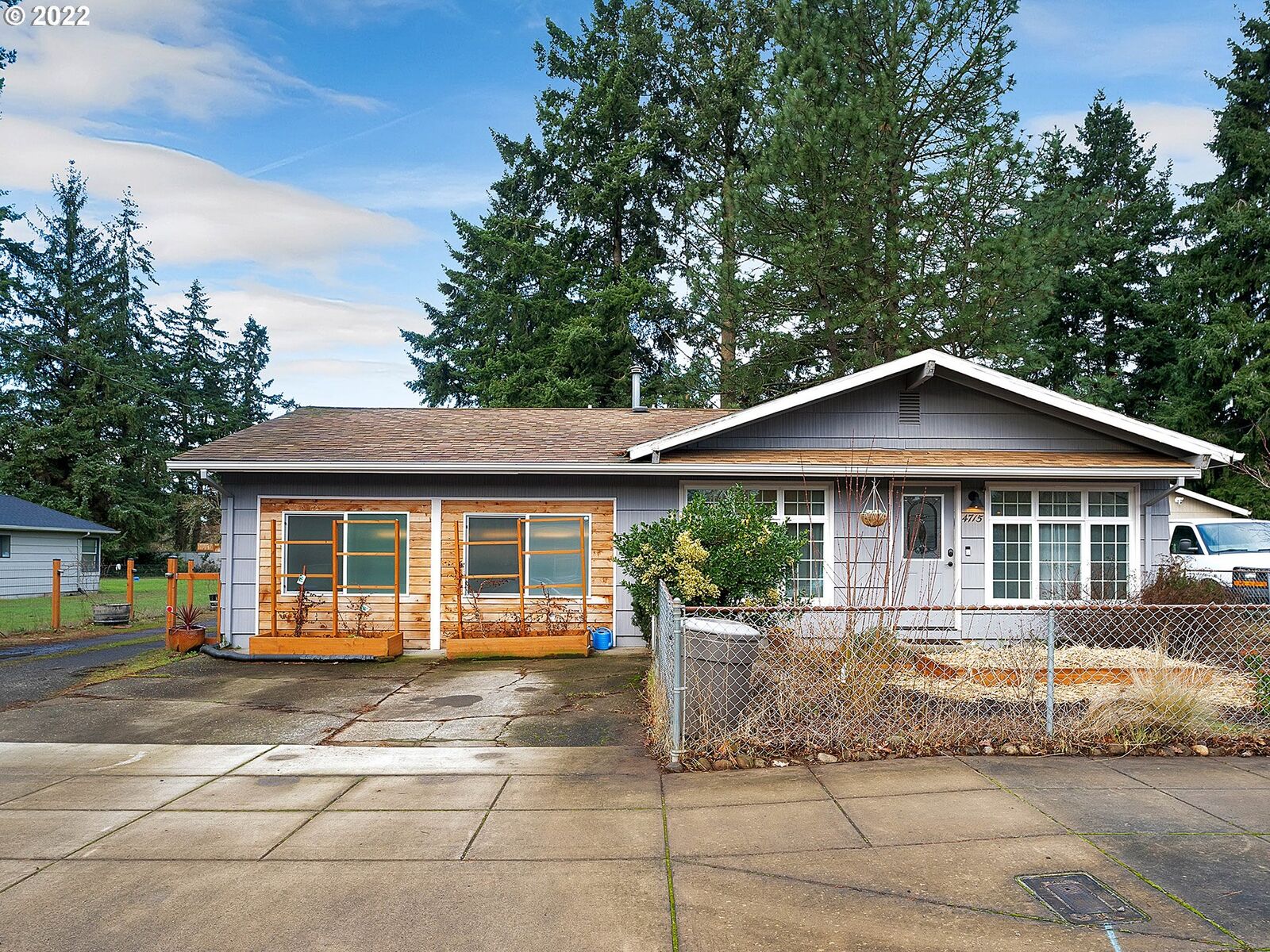 Property Photo:  4715 SE 118th Ave  OR 97266 