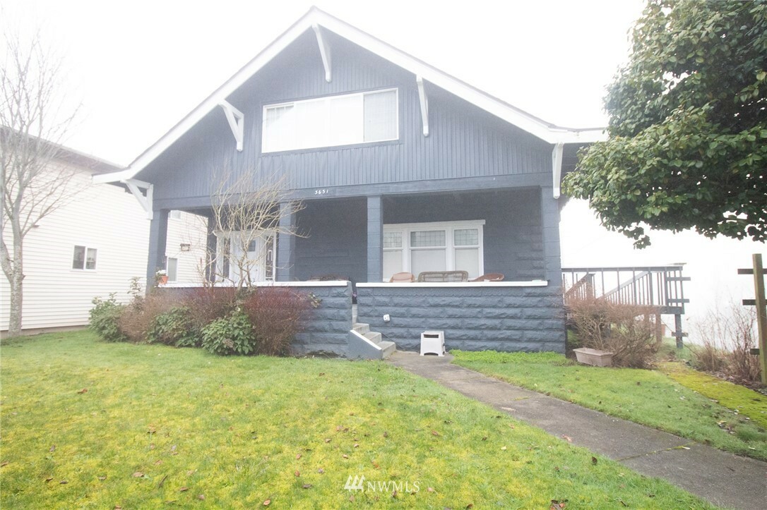 Property Photo: 3631 Wetmore Avenue WA 98201