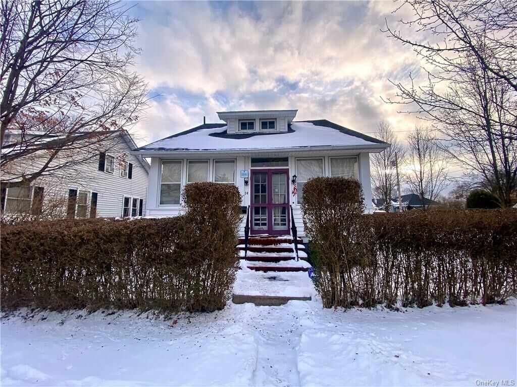 Property Photo:  14 Hillcrest Place  NY 12550 