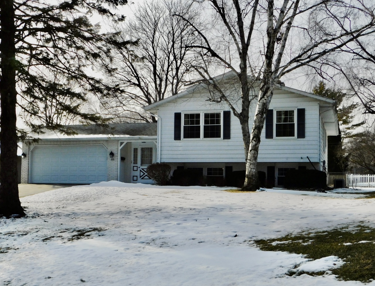 Property Photo:  977 14th Ave  WI 53024 