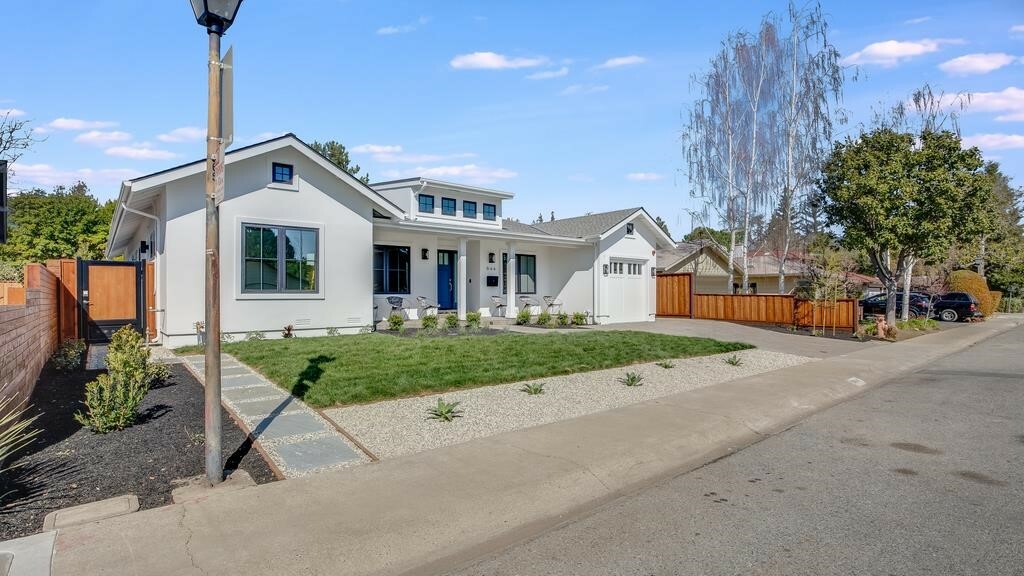 Property Photo:  644 Georgia Avenue  CA 94306 