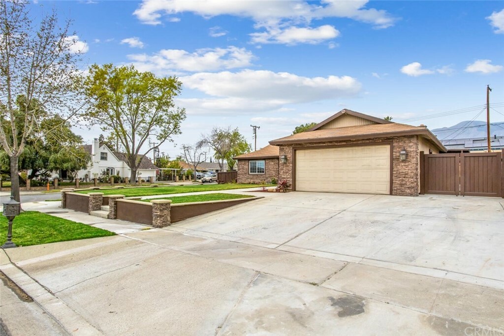 Property Photo:  27560 14th Street  CA 92346 