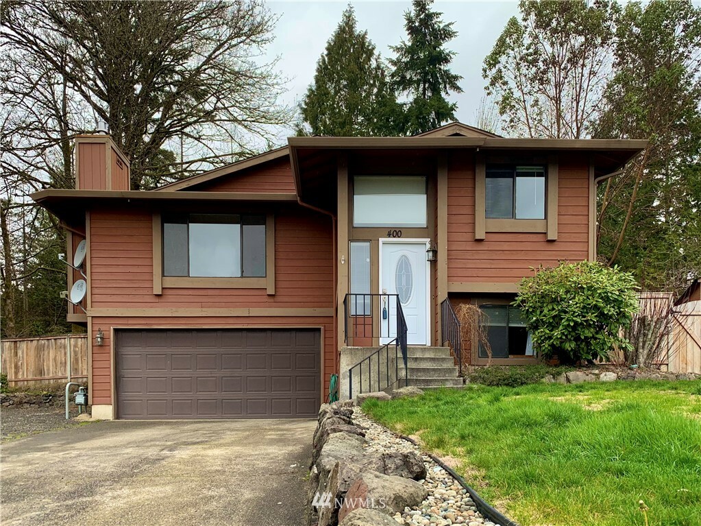 Property Photo:  400 Falcon Court NE  WA 98311 