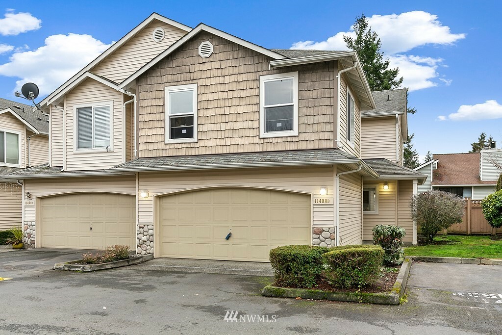 Property Photo:  11408 W 8th Place D  WA 98204 