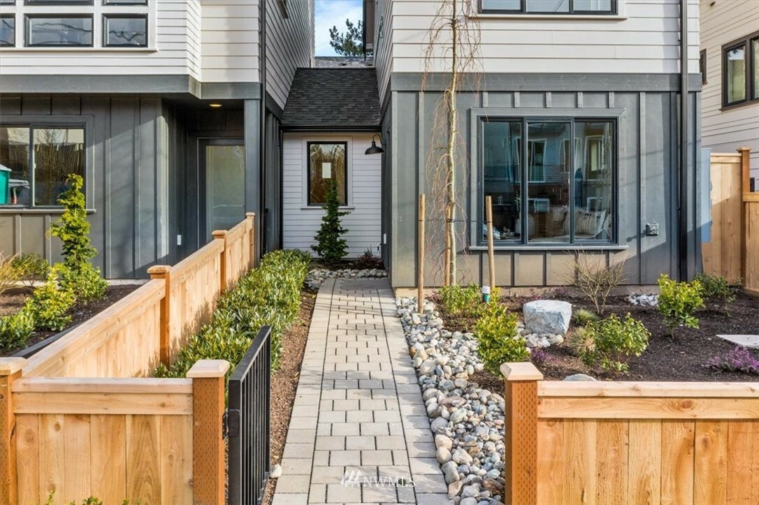 Property Photo:  6212 B 7th Avenue NW  WA 98107 