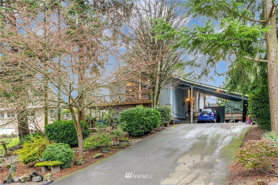 Property Photo:  23421 94th Avenue W  WA 98020 