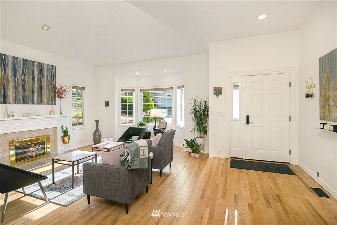 Property Photo: 12146 NE 164th Street WA 98011