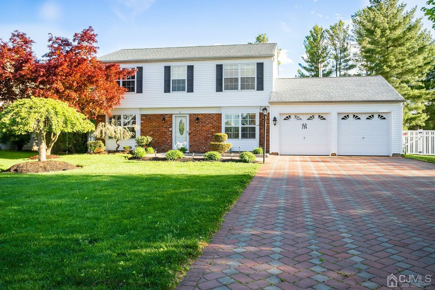 Property Photo:  37 Lincolnshire Drive  NJ 07726 