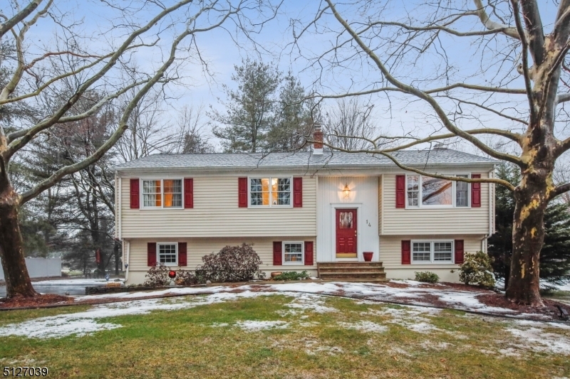 Property Photo:  14 Wharton Way  NJ 07920 